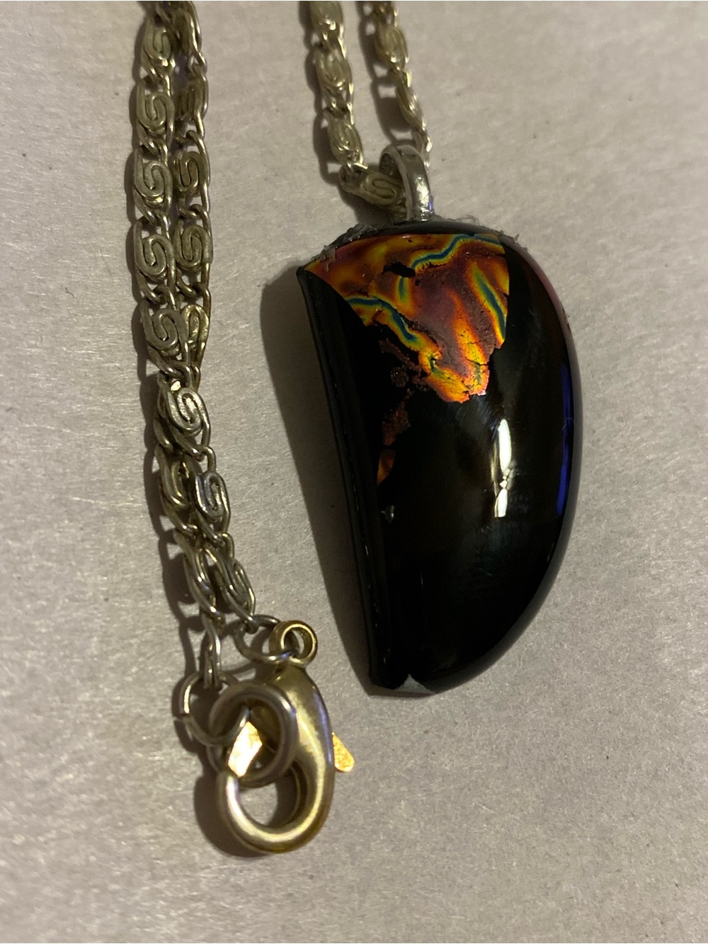 Silver tone chain Necklace with Black and Amber tear vintage drop Stone Pendant
